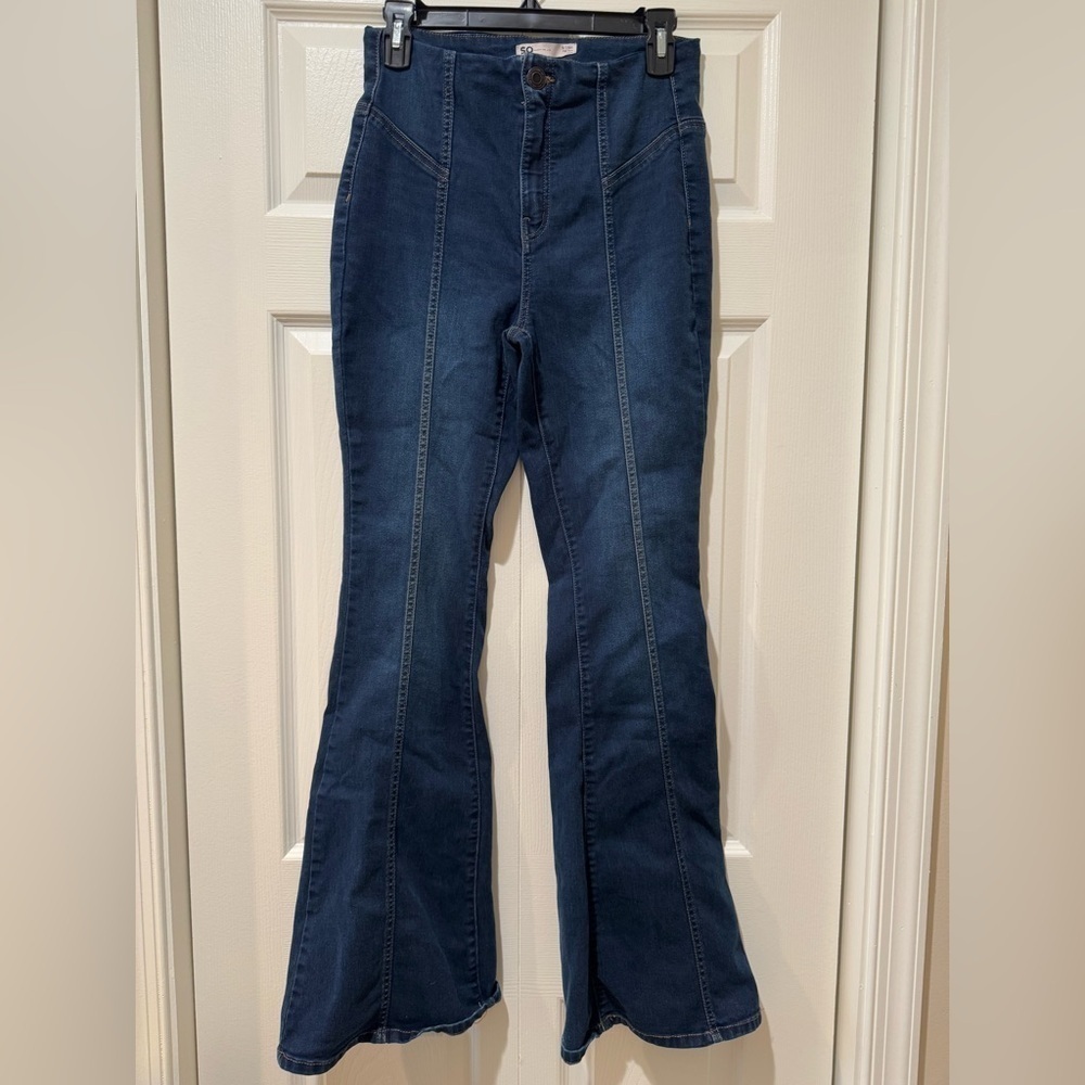 SO brand Blue high rise Flared Jeans. Worn once. Size 9/29 jr. EUC